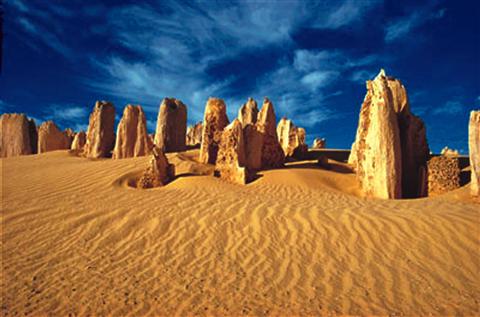 Pinnacles_Desert